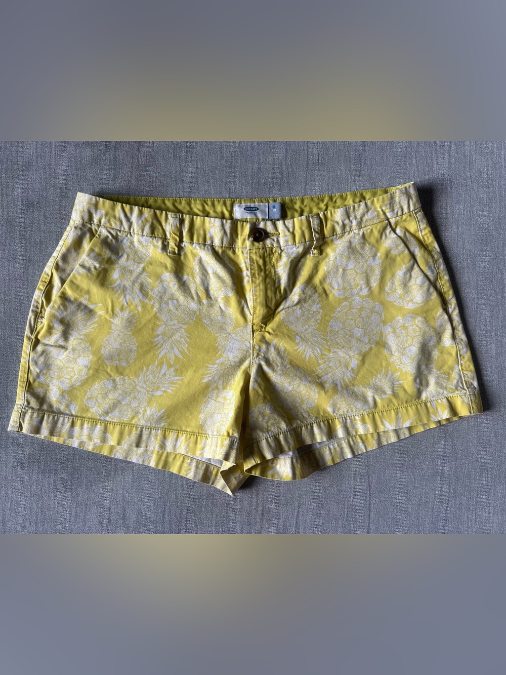 Old Navy Pineapple-Print Women's Shorts